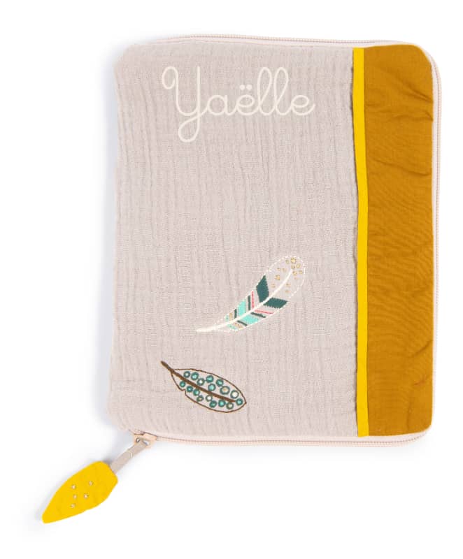 Protege carnet de sante a broder Le Voyage d'Olga Moulin Roty