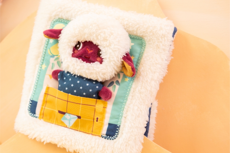 Livre d'activites Bonne nuit Yvon Lilliputiens