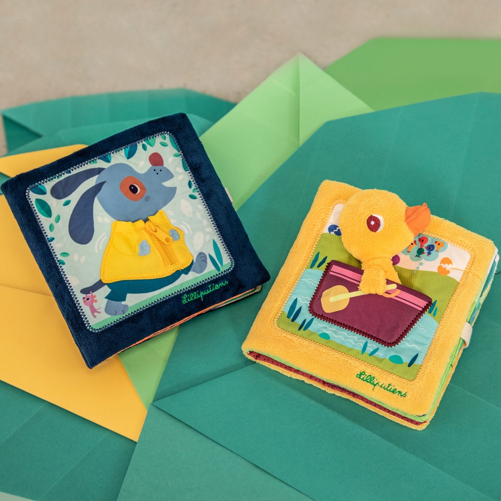 Livre tissu j'apprends a m'habiller Jules Lilliputiens