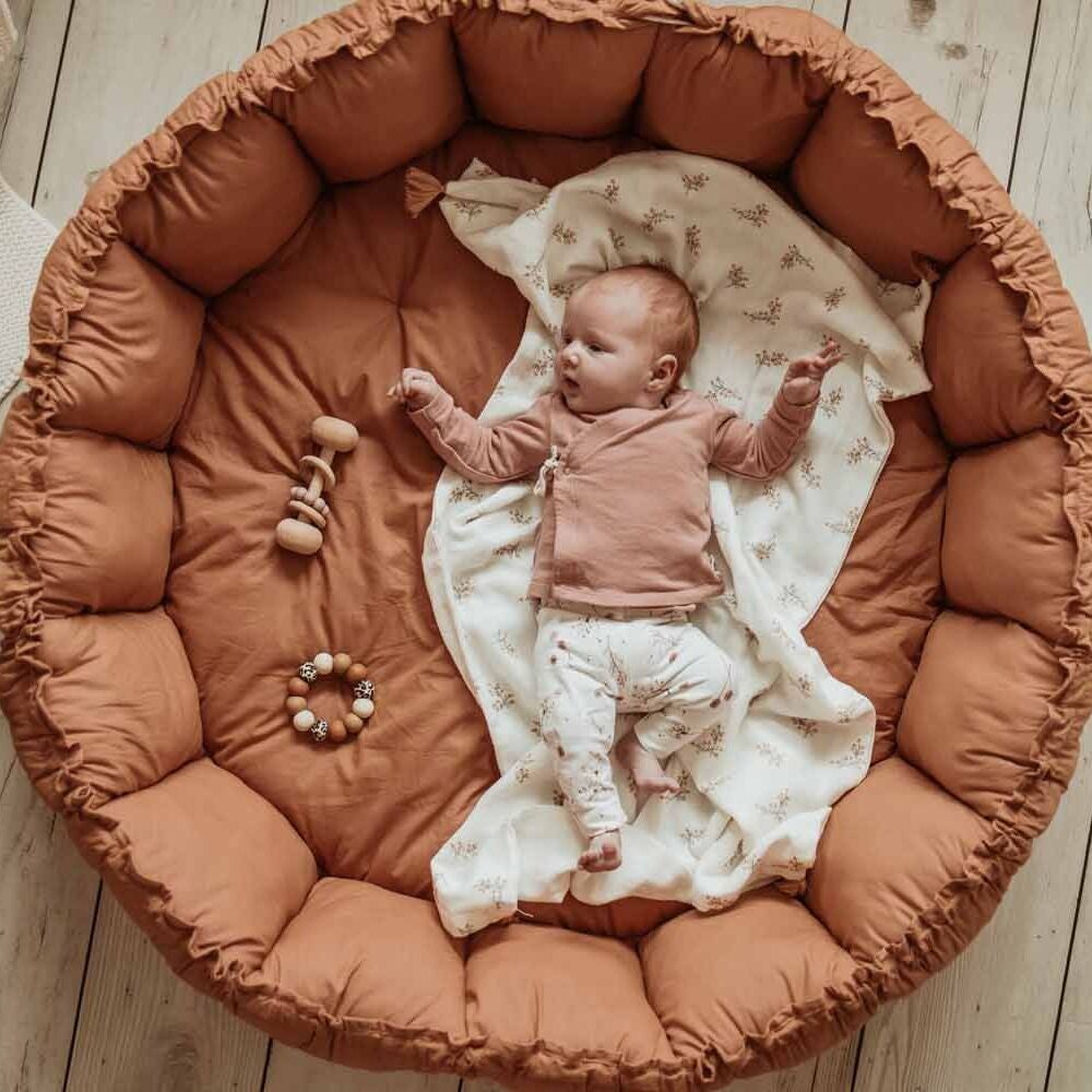 Tapis de jeu Ã  bords relevables 2 en 1 Bloom marron Play and Go