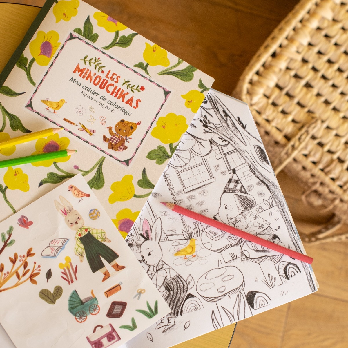 Cahier de coloriage Les Minouchkas - 36 pages Moulin Roty