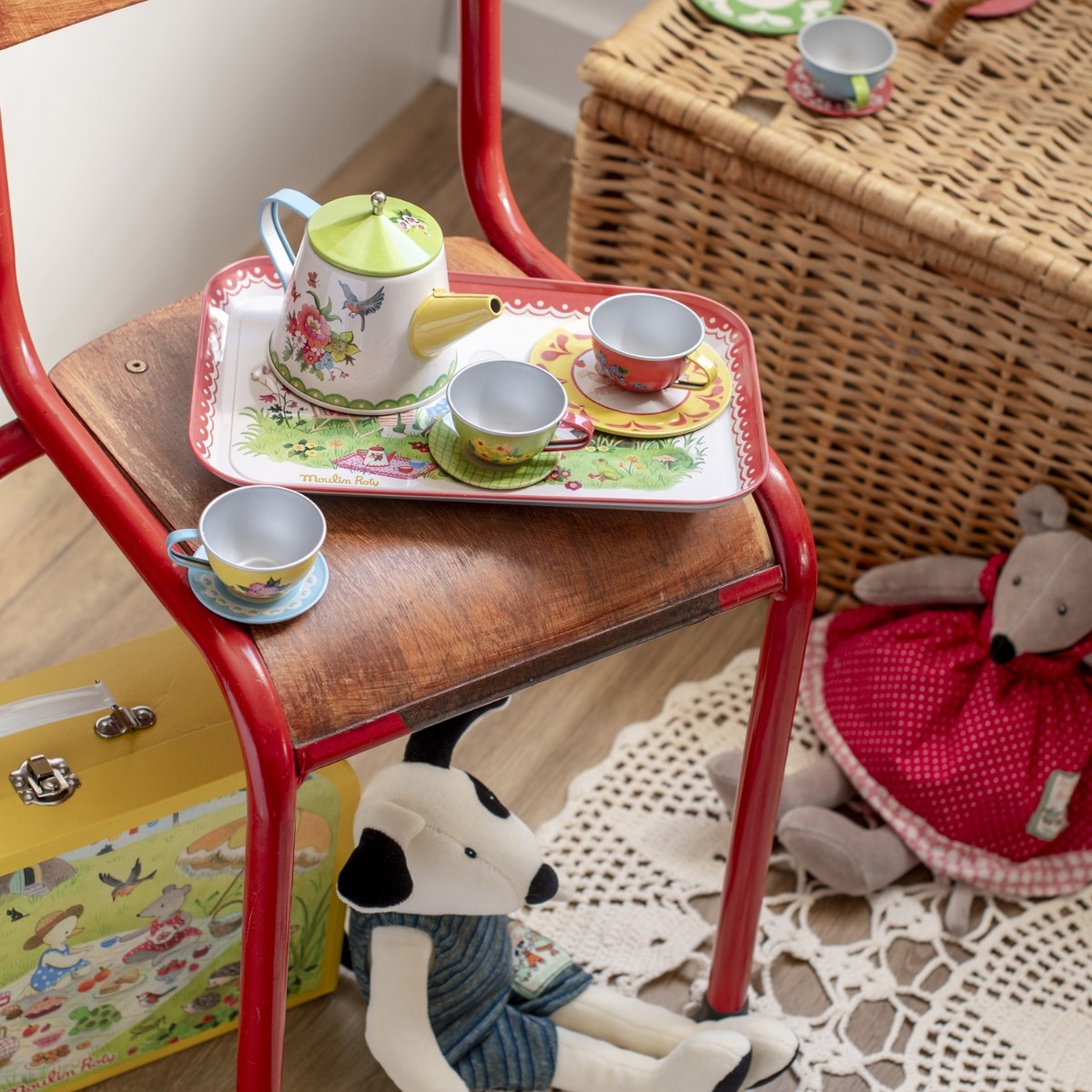 Valise dînette thé métal La Grande Famille Moulin Roty