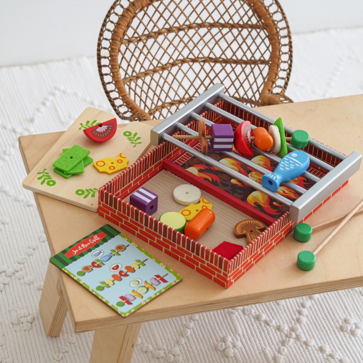 Jouet d'imitation Dinette Barbecue Joe et Max grill Djeco