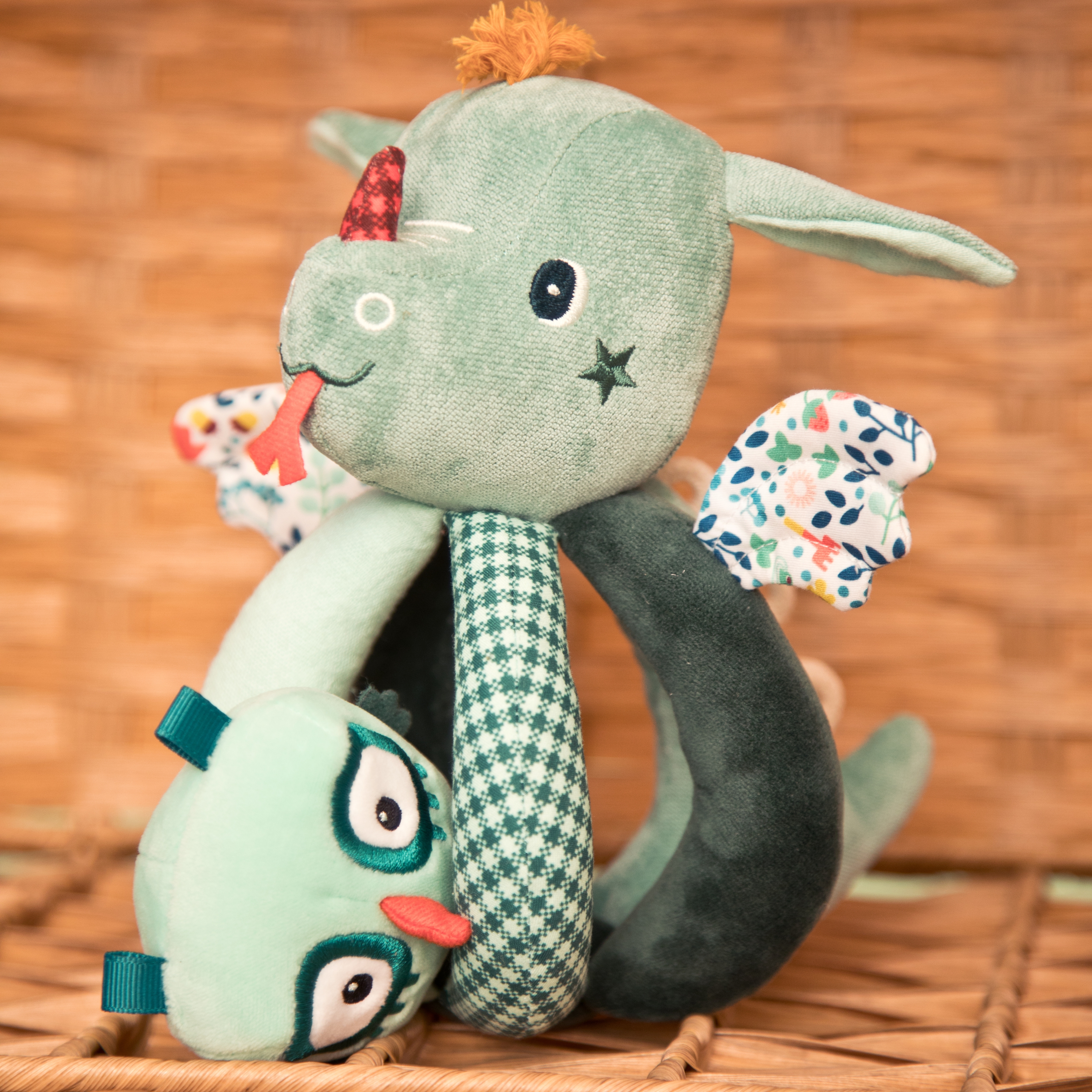 Hochet à poignées Joe le dragon Lilliputiens