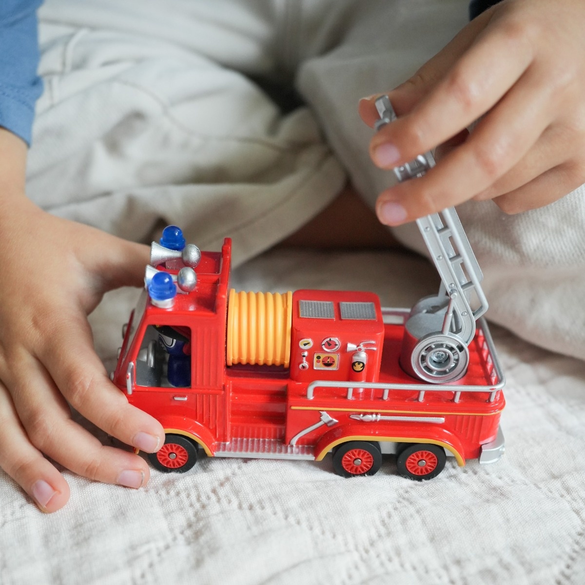 Voiture Crazy motors Captain Fire Djeco