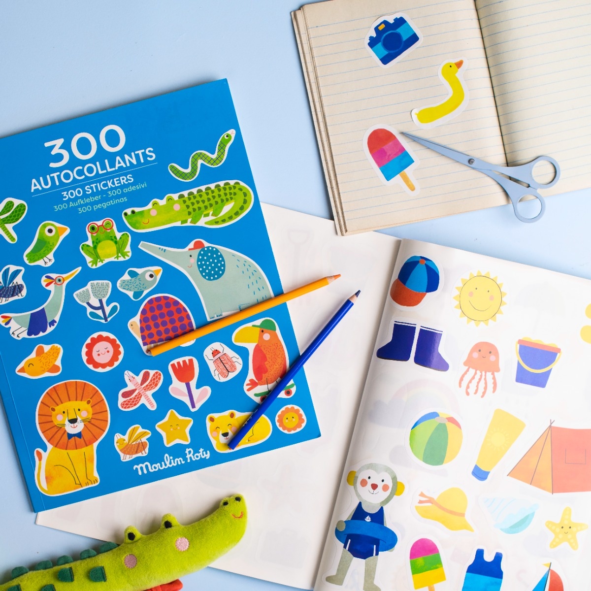 Cahier de 300 stickers Les Toupitis Moulin Roty