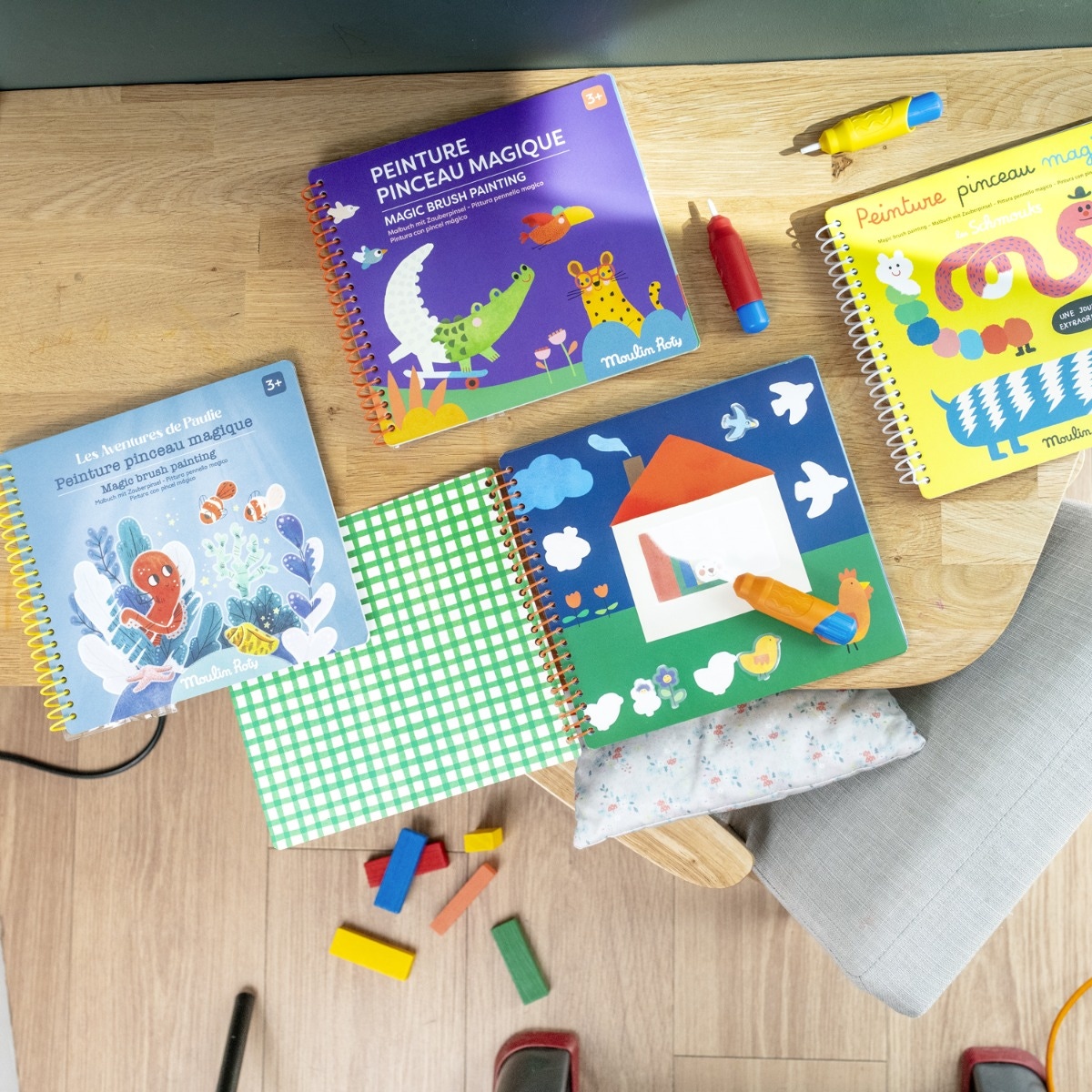 Peinture pinceau magique Les Popipop Moulin Roty