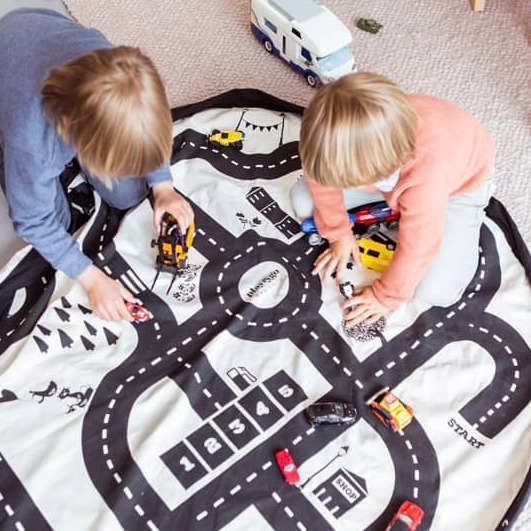 Sac à jouets et tapis de jeux 2 en 1 Autoroute Play and Go