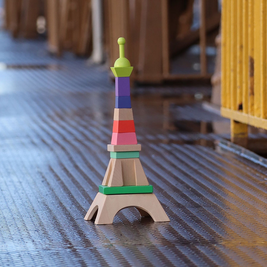 Tour eiffel empilable en bois Vilac